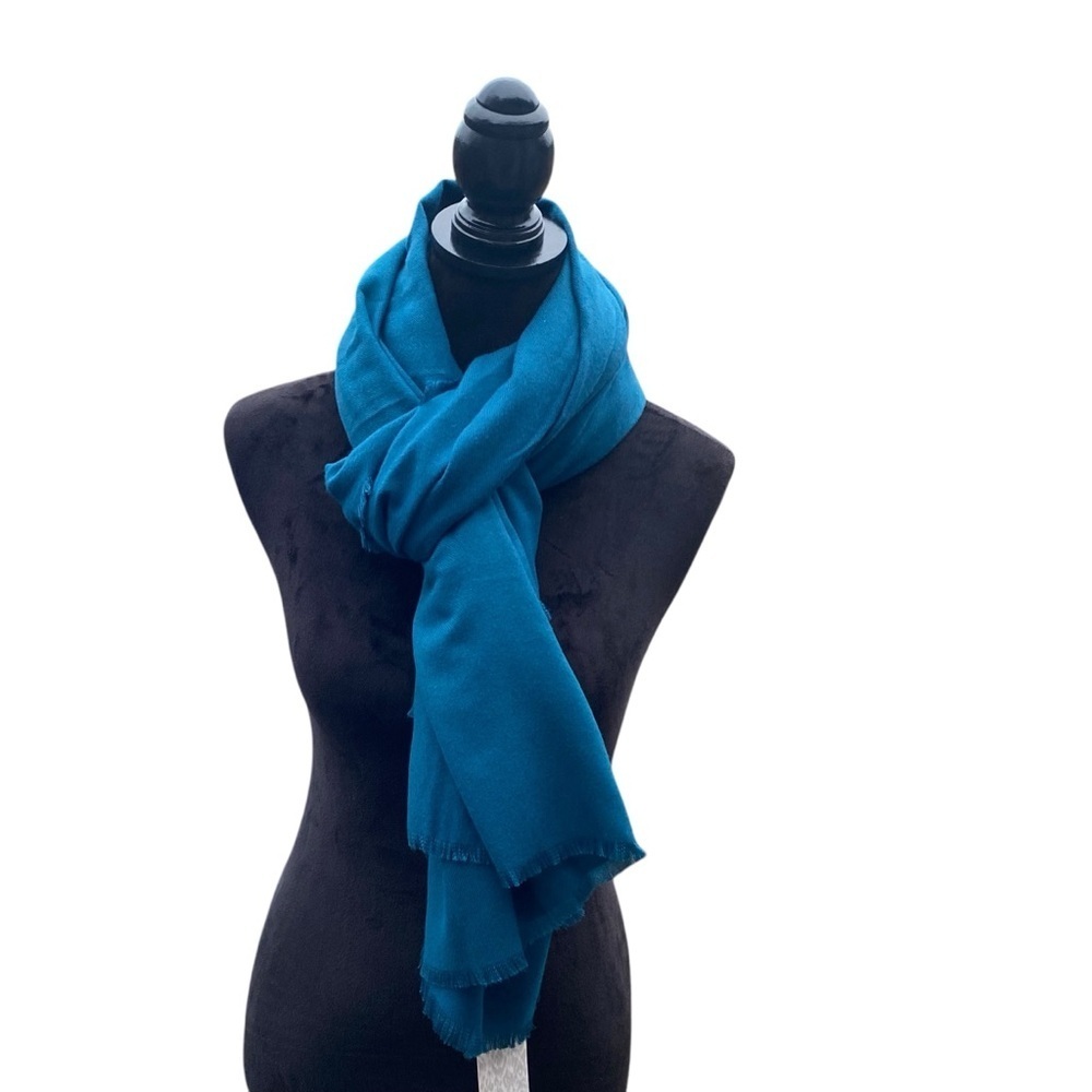 Chico’s Cozy Shawl Pashmina Scarves Oblong Teal‎ Convertible Fringe One Size NWT